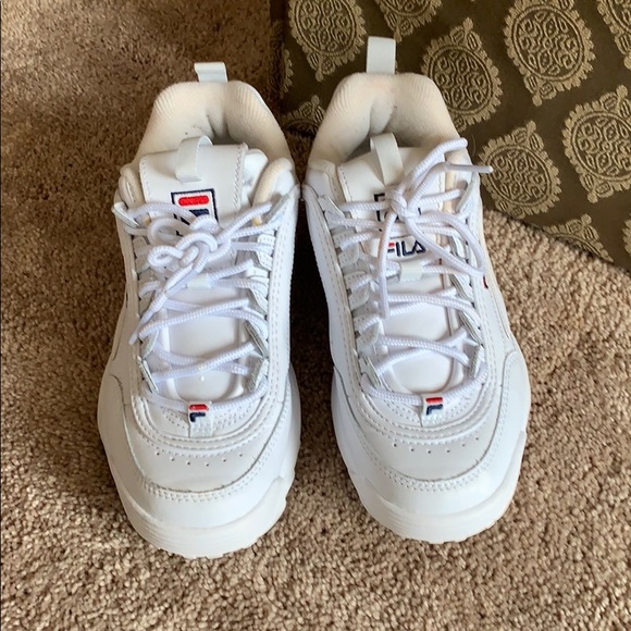 FILA!!! ππ - Picture 3 of 4